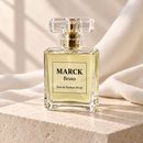 MARCK Bruto 50 ml com rótulo transparente sobre pedra clara